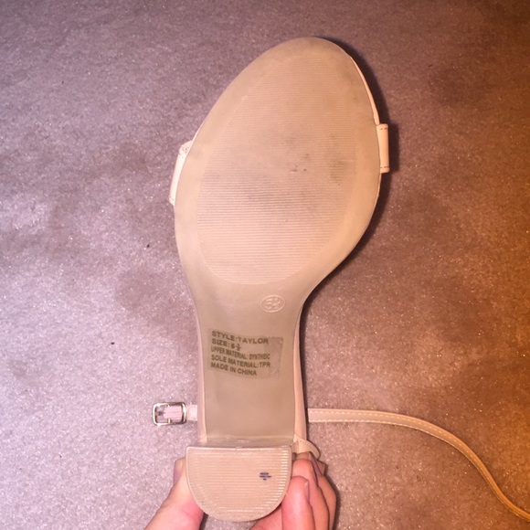 5 1/2 and can pick size 6 comfortably! - Picture 5 of 5